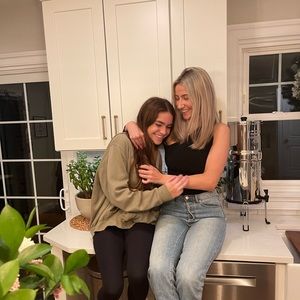 Meet your Posher, Ella